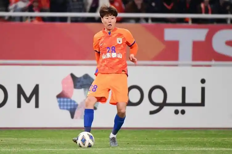 鲁能重磅新援首次亮相,稳定主力位置已锁定_高准翼_山东泰山_比赛