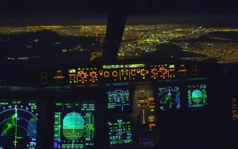 【驾驶舱视角】法国航空空客 a340在开普敦着陆——包含与空管的对话