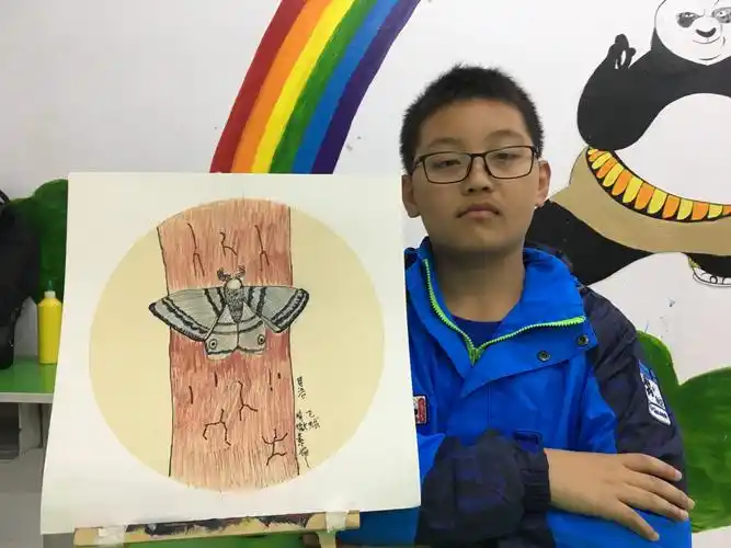 10.6zh-写实创作 特色课《精微素描刻画-飞蛾》