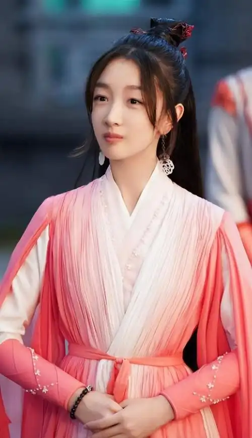 这10位女星都扮演过"天下第一美女",但能担得起这个称号的并不多,不