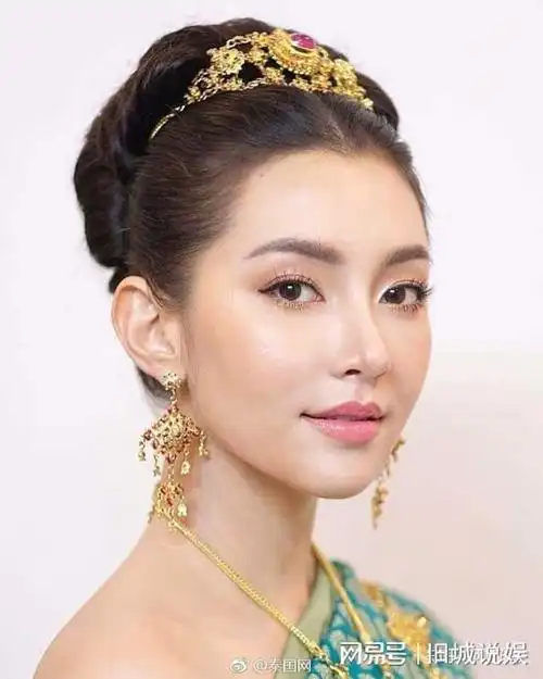 泰星贝拉 泰服 美照|天生一对|美女|泰国_网易订阅