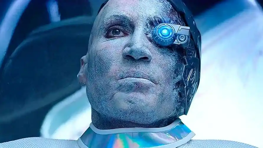 《机器之血》闯基地火爆激战,残暴男子血虐众人!