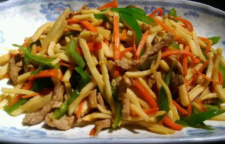 冬笋炒肉丝特点及营养