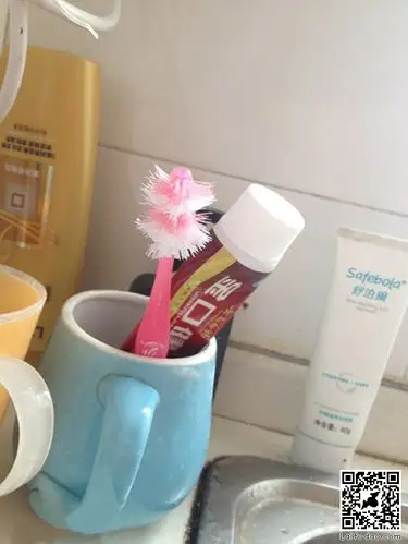 这牙刷真用到时候了 [奇闻怪事]