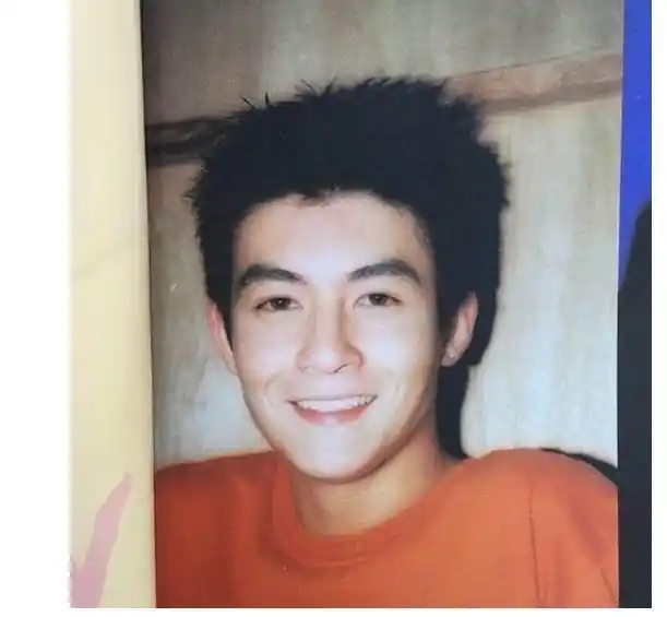 从这简单的两个单词当中,我们就能感受得到陈冠希对自己闺女多么宠溺