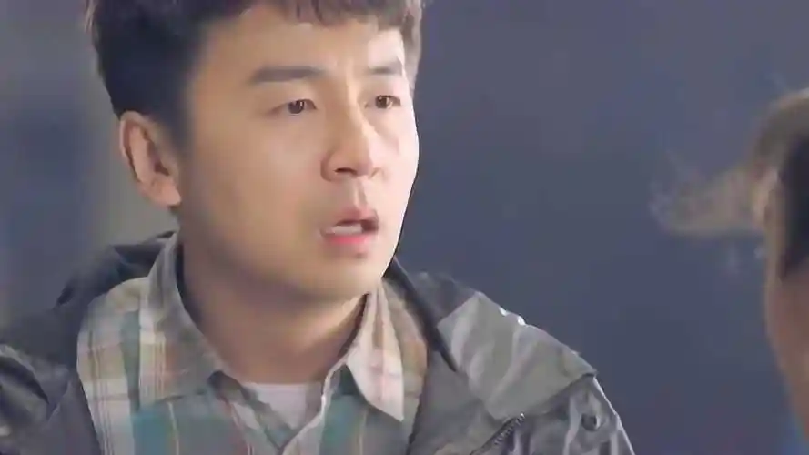 我爱男保姆:雷佳音初到上海两救女孩