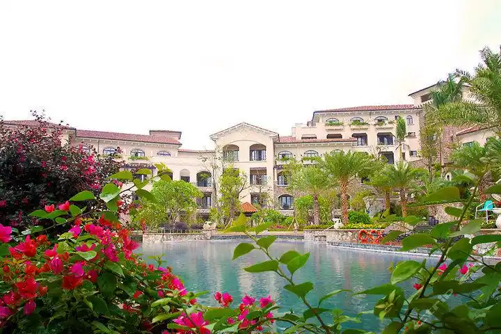 【花都区】尊享广州花都美林湖温泉大酒店高级双床房1晚 双份早餐 2张