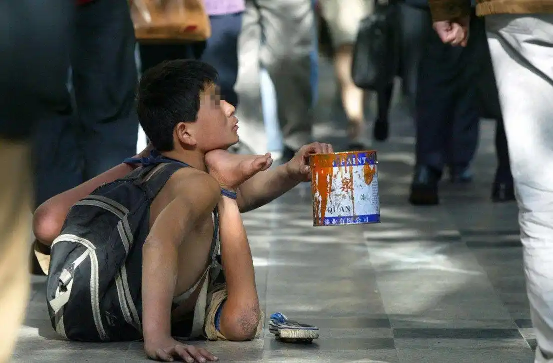 孩子被拐卖后变残疾,痴心父母寻找多年坚决领回