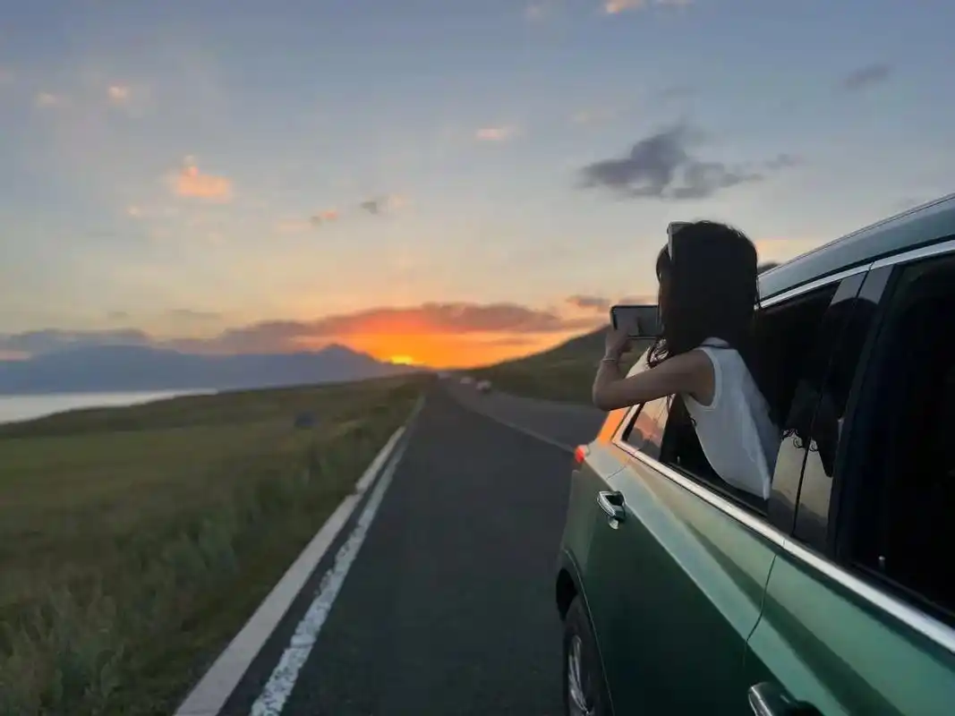 记录旅游足迹 ,#风景都在路上 ,#夕阳下的背影 . - 抖音