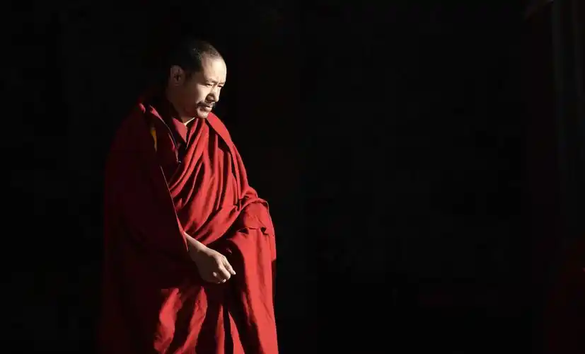 强巴林寺的僧人