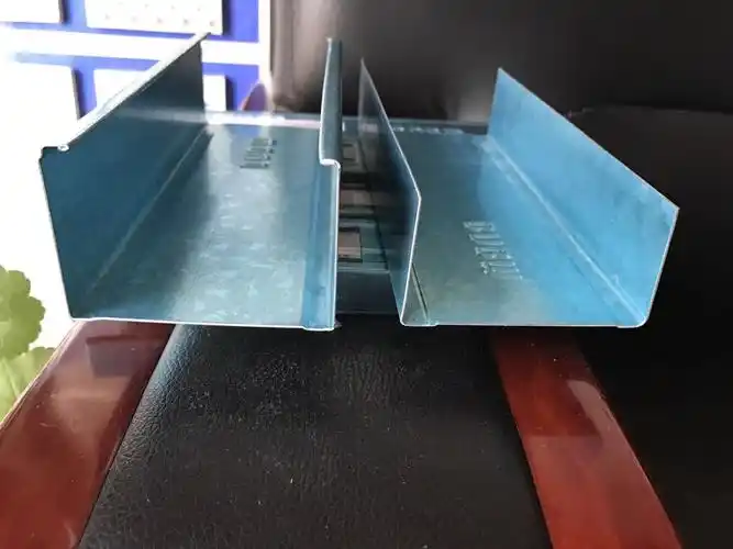 龙牌轻钢龙骨u型 天花板隔墙吊顶 钢霸龙骨轻钢烤漆龙骨批发建材