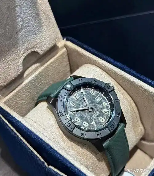 卡地亚蓝宝石玻璃全自动机械