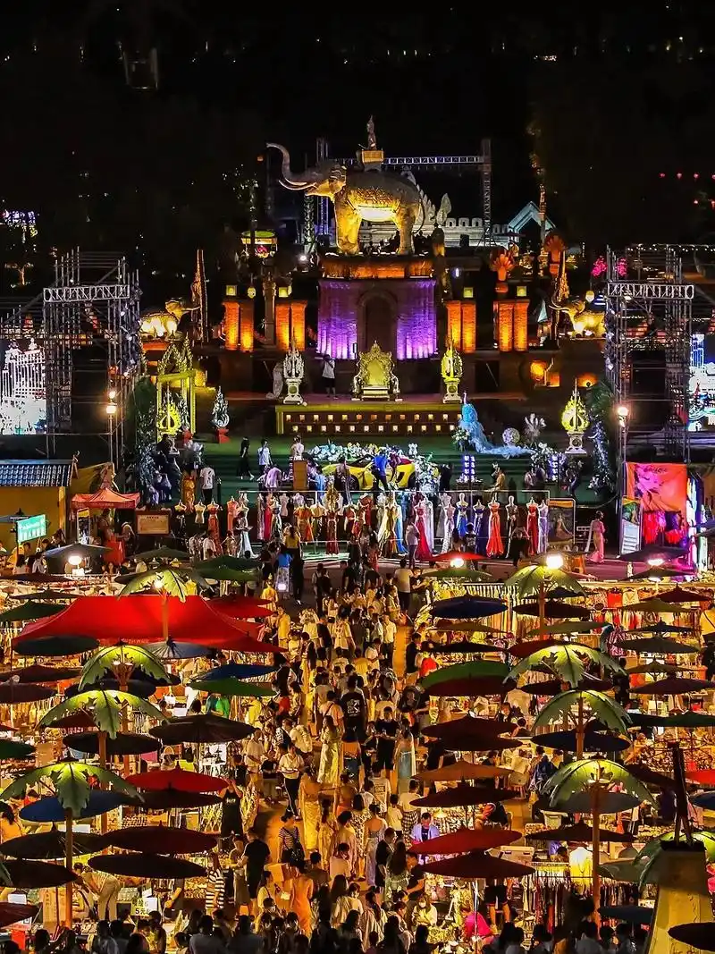 亚洲最大星光夜市西双版纳告庄夜市