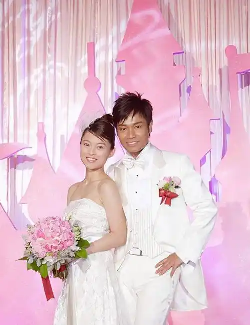 视帝郭晋安罕露面,56岁脸部太僵硬不自然,近亿资产不留给儿女_欧倩怡