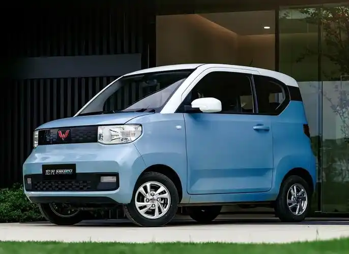 五菱新款宏光miniev即将上市,造型大改,续航达215km,又要火