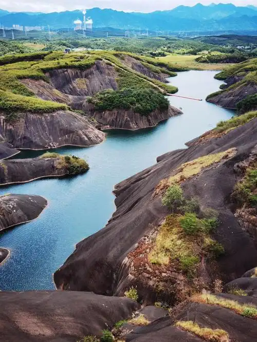 景区的景色就是这样,大门进去走很远,建议自驾导航到高椅岭农夫山庄