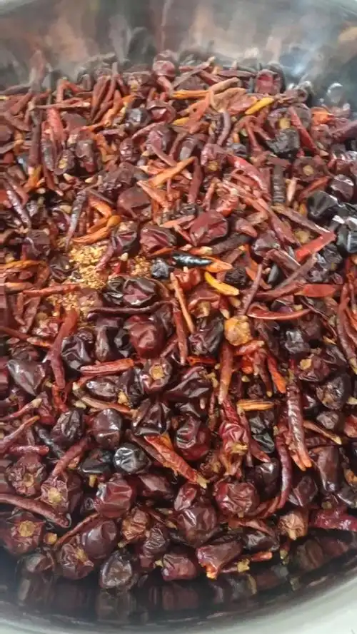 今天手工舂胡辣子了