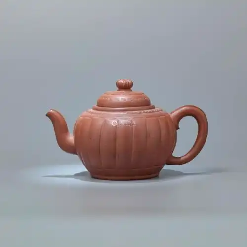 清乾隆瓜棱形紫砂壶