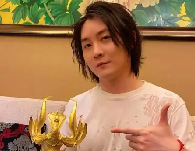 对于喜欢王者荣耀的网友来说,主播张大仙大家应该非常