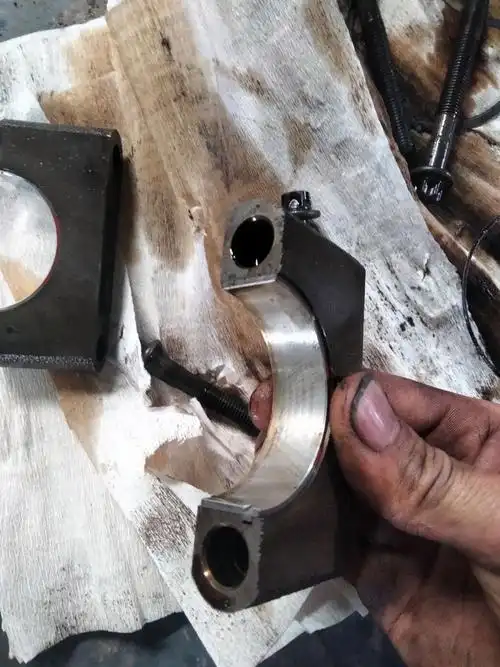 众泰t60015t的发动机曲轴瓦是不是瓦口对瓦口的安装