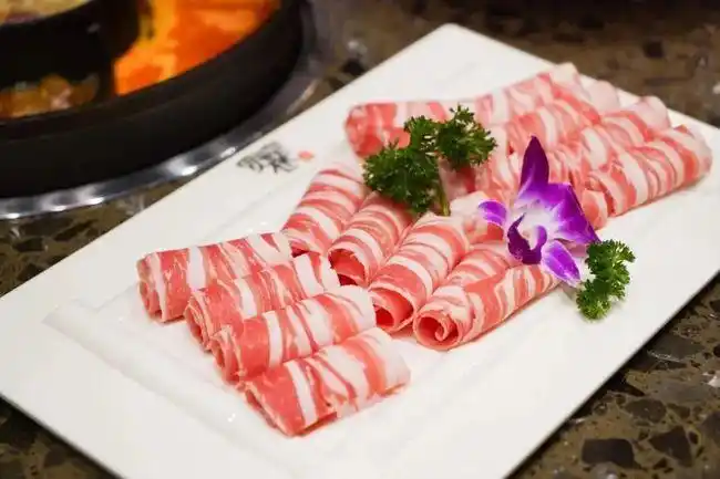 517吃货节福利低至26折吃火锅35元抢宽窄巷子火锅原价132元四荤四素4