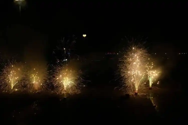 辉光日新1092关于烟花拍摄及近期体重控制的检讨