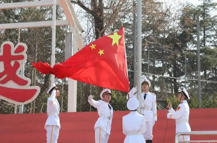 文明,从点滴开始——昌乐一中举行第五周升旗仪式 - 山东昌乐一中