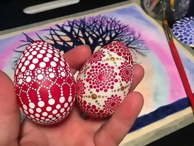 鸡蛋画画(在鸡蛋上画画,充满童趣,大人孩子都喜欢,diy创意手工)