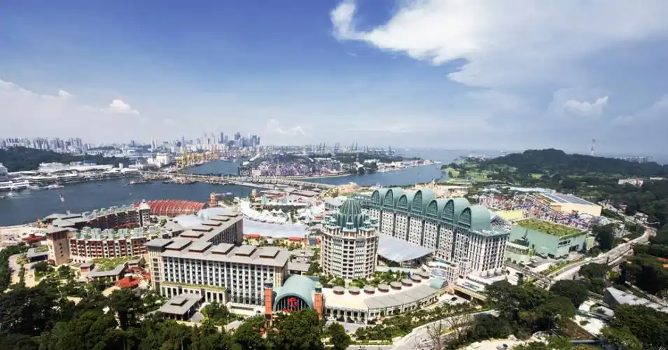 圣淘沙名胜世界新加坡圣淘沙名胜世界为亚洲著名的家庭度假目的地.