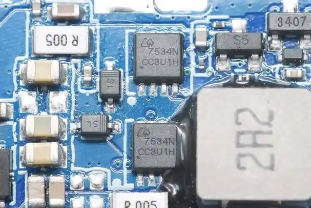 支持iphone1515w无线充小米磁吸充电宝2拆解