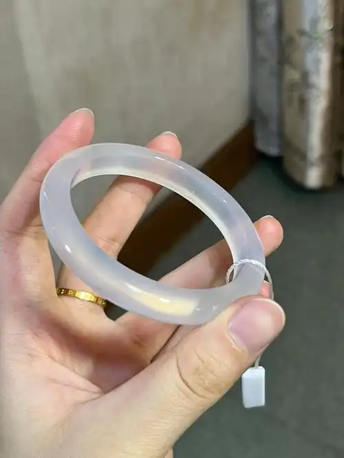 557白冰玛瑙玉髓