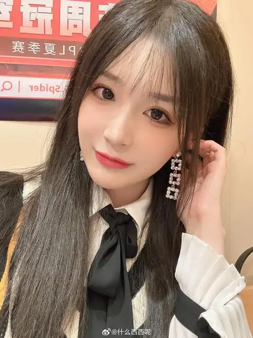 永劫无间美女主持西西晒照:淡淡红唇 双瞳剪水 十分秀气~-直播吧手机