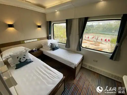 列车高级软卧房间.茅磊摄
