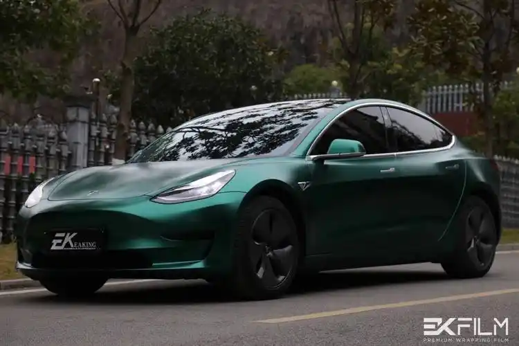 特斯拉model3汽车ek改色膜电光金属祖母绿