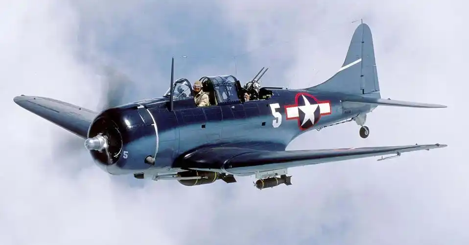 sbd无畏式俯冲轰炸机(sbd无畏式俯冲轰炸机彩色图集)-电脑114游戏