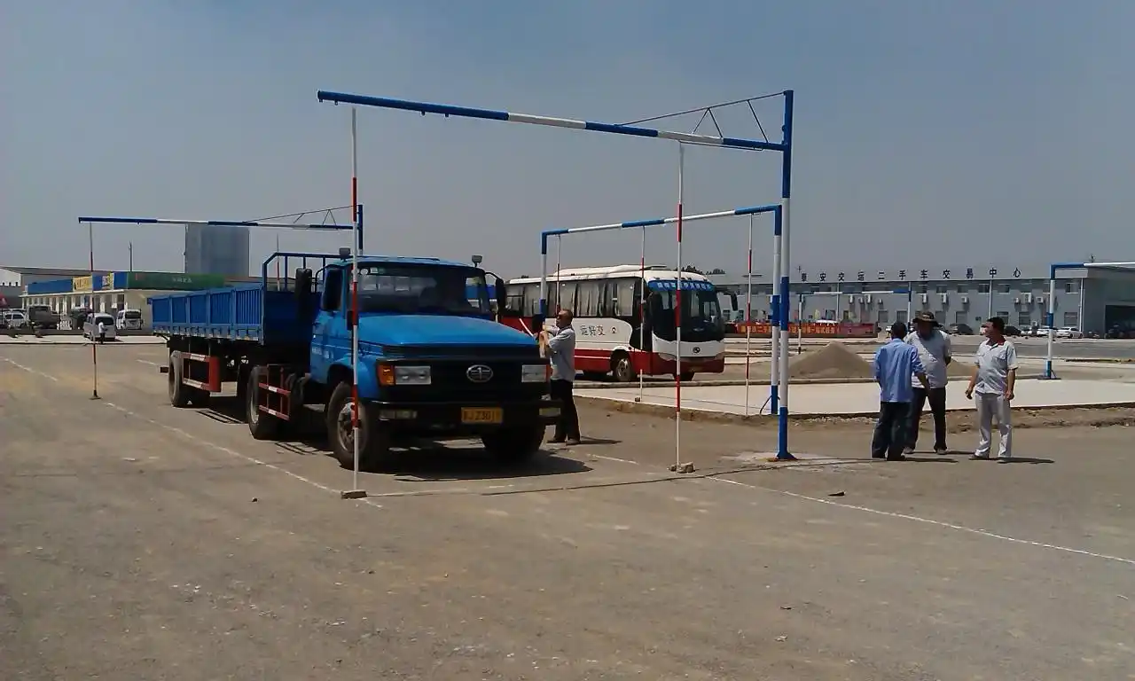 现在考大货车驾照需要多少钱