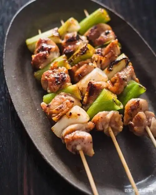 喜欢看日剧的小伙伴们,会不会发现日本人特别爱吃烤物.