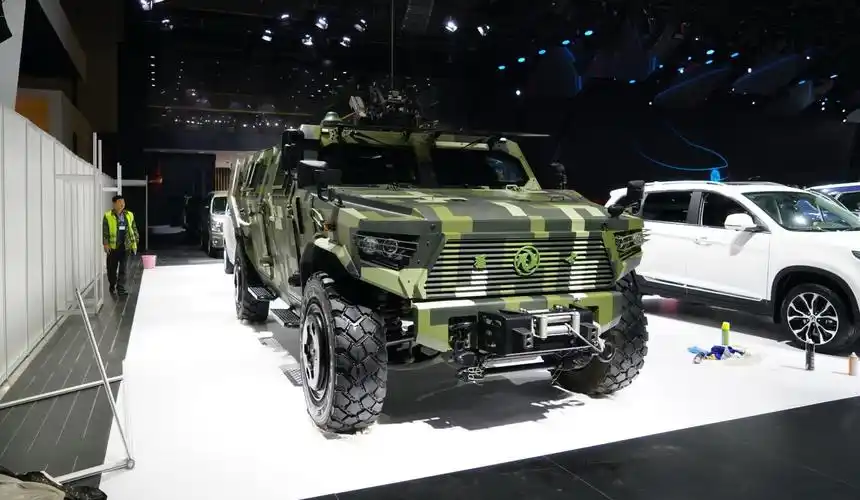 宋楠:评解放军3.5代猛士装甲车族(下)