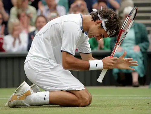 图文温网男单费德勒成就三连冠费德勒谢天谢地