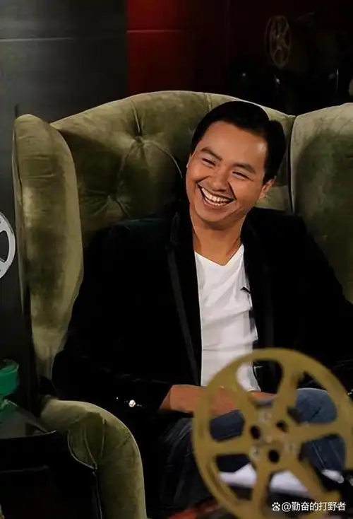 吴京的替身,周润发的替身,热巴的替身,看到杨幂的替身我笑了!