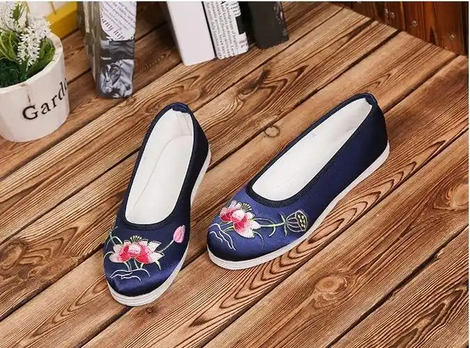 女款老人寿鞋脚踏莲花寿鞋子绣花鞋丧葬用品死人鞋子装老鞋 01款 39码