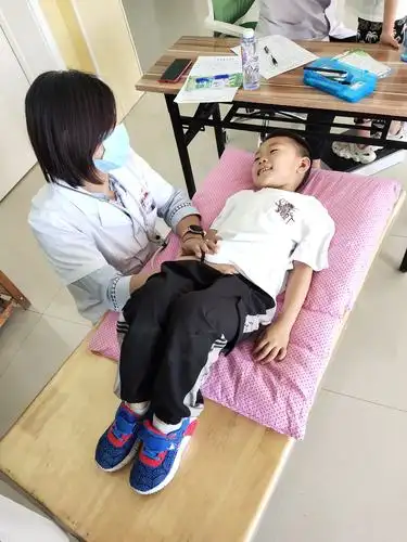 小体检,大健康 --记小太阳幼儿园蒙氏大五班"六一"体检活动