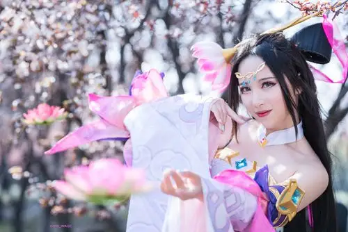 源于游戏《王者荣耀》 中国古代四大美女之一貂蝉 coser——朔朔