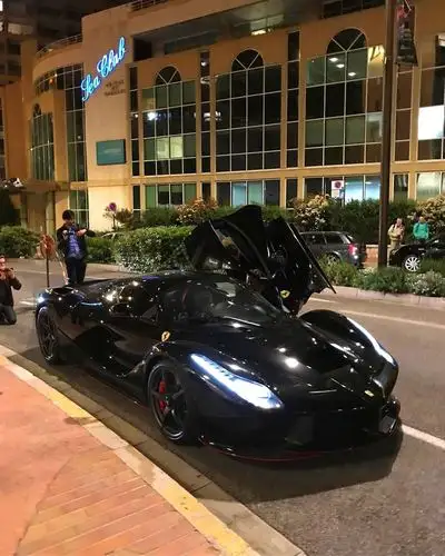 黑色法拉利laferrari气质范