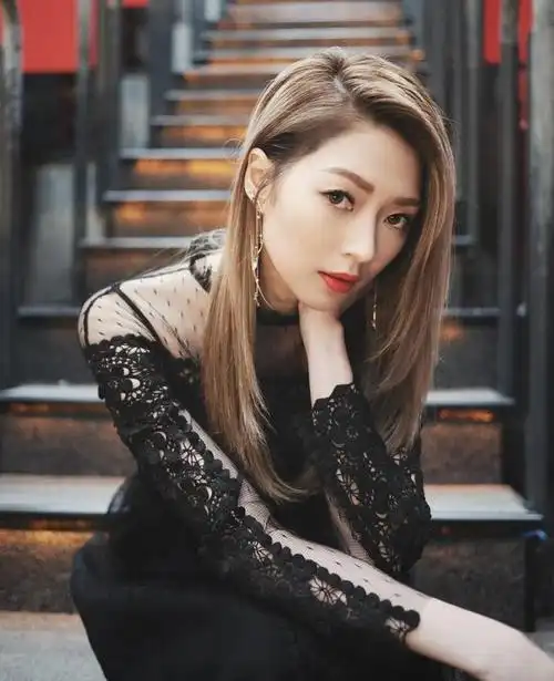 香港女艺人连诗雅