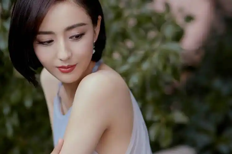 原创陈思诚为佟丽娅庆生女人你可以温柔但一定不要软弱