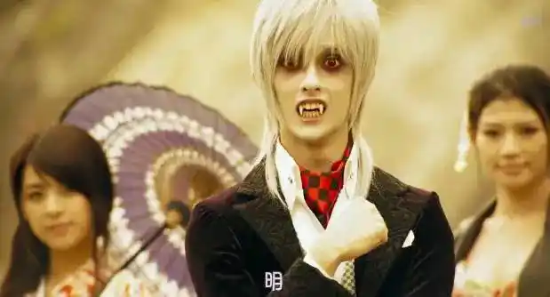 彼岸岛,虽是真人化的恐怖电影,却意外地搞笑.