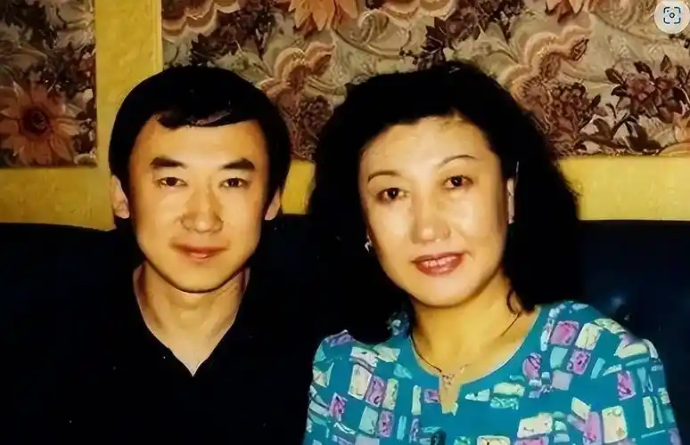 原创何庆魁儿子被批想靠直播当网红爆料父亲对高秀敏情感真假惹争议