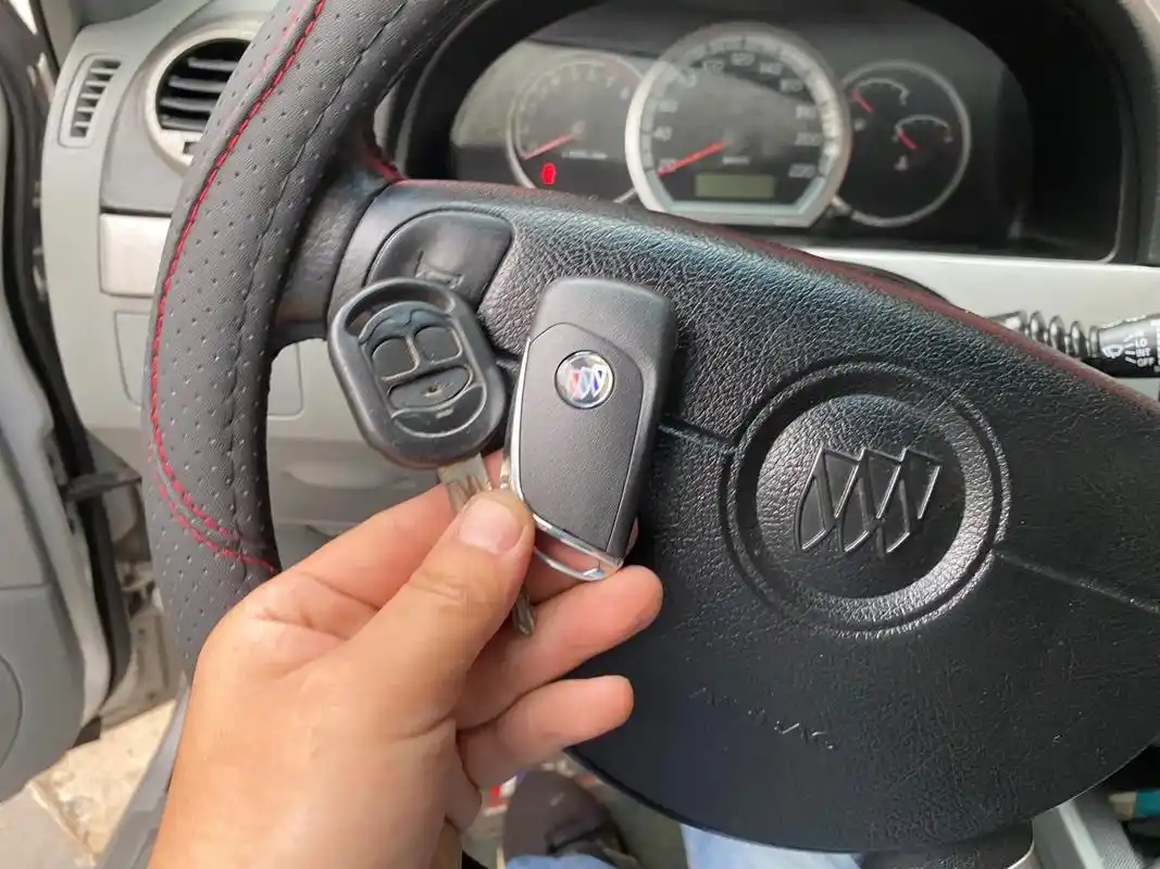 别克凯越增加一把遥控钥匙