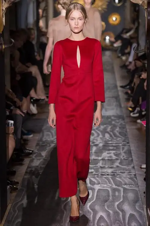 valentino(华伦天奴)于巴黎发布2013秋冬… - 堆糖,美图壁纸兴趣社区